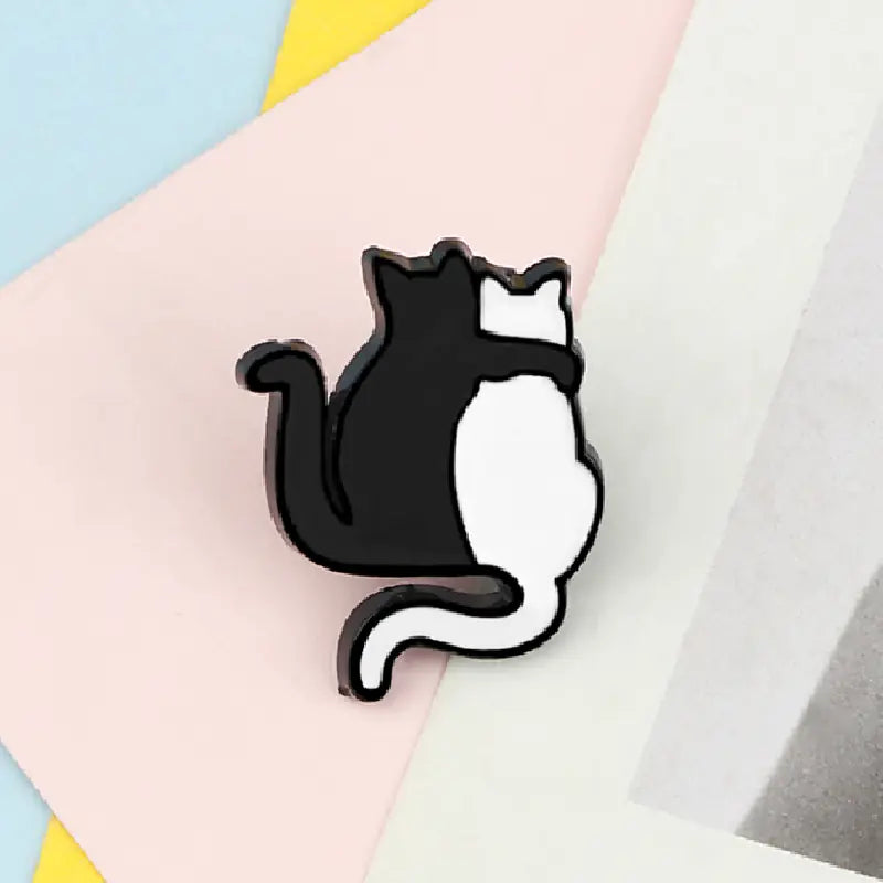 Black and White Cat Alloy Badge Brooch for Students