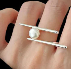 Adjustable Pearl Parallel Ring (One Piece)