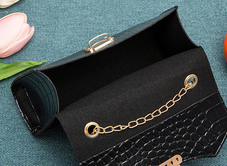 Women's Leather Messenger Shoulder Bag - Versatile Style