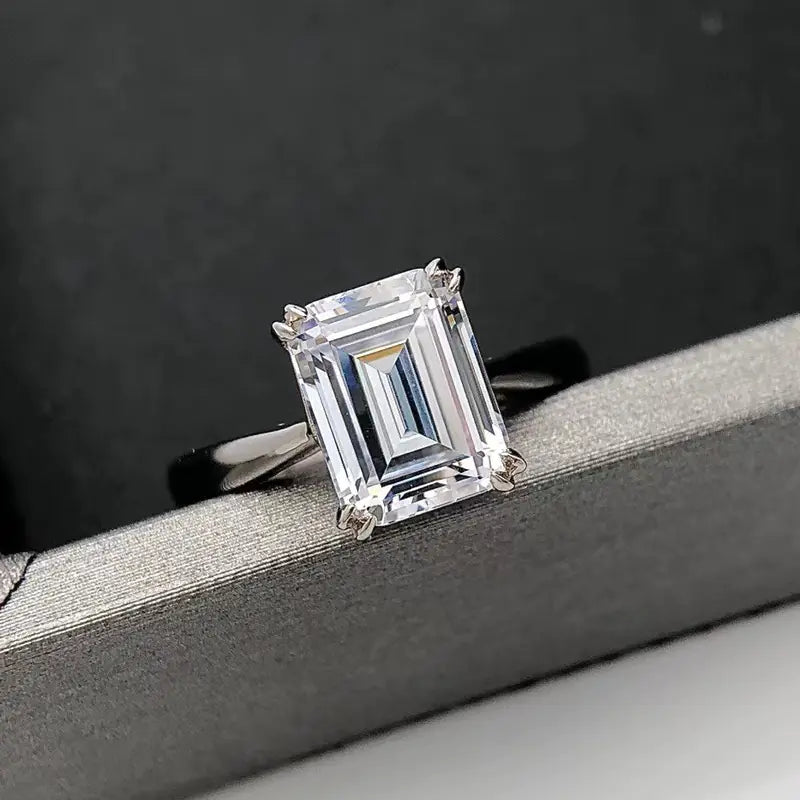 Light Luxury Moissanite Diamond Sterling Silver Ring