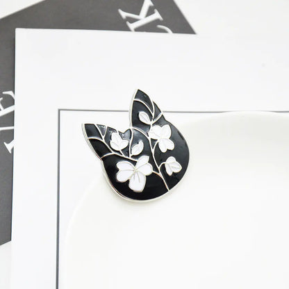 Eco-Friendly Alloy Fashion Cat Brooch with Enamel Finish