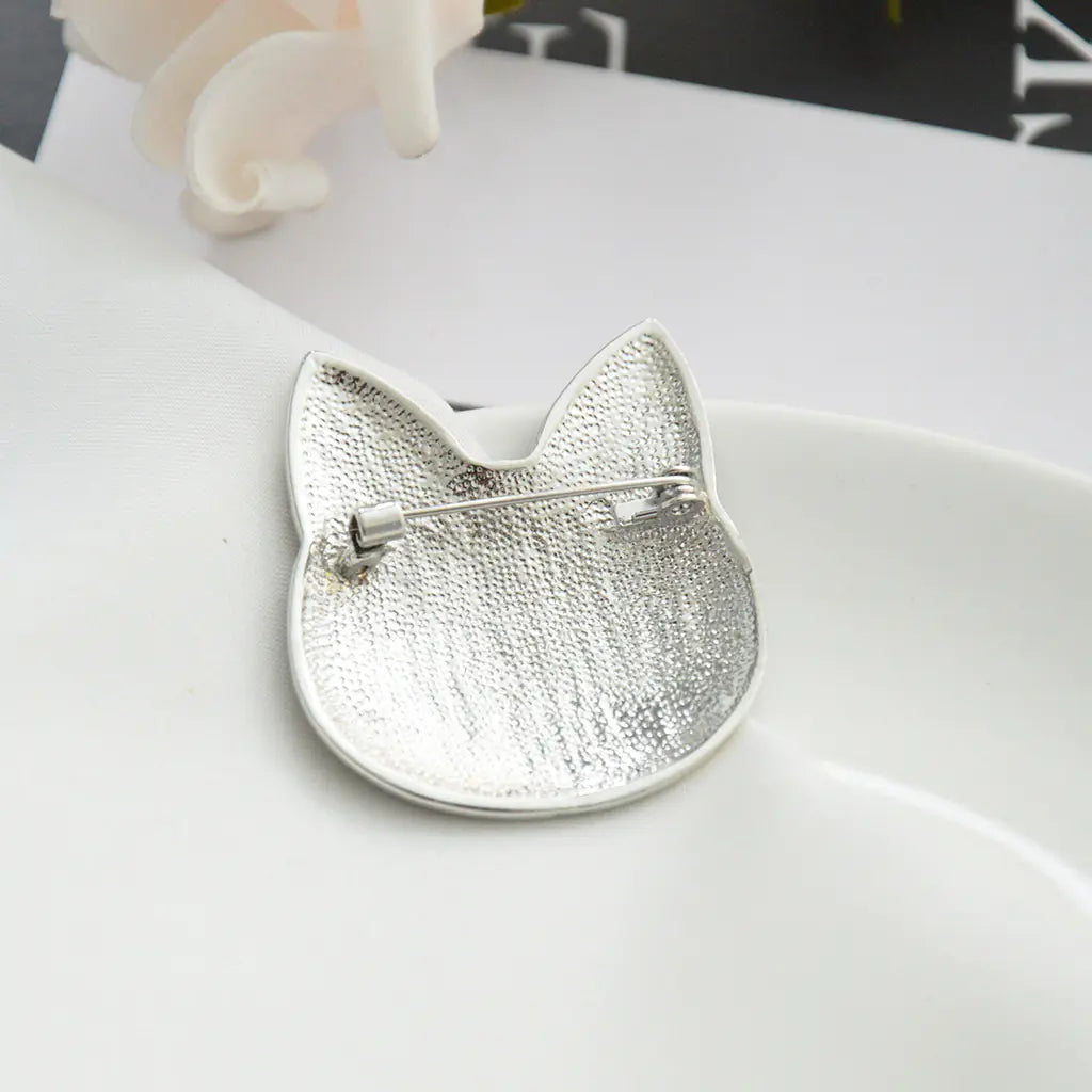 Eco-Friendly Alloy Fashion Cat Brooch with Enamel Finish