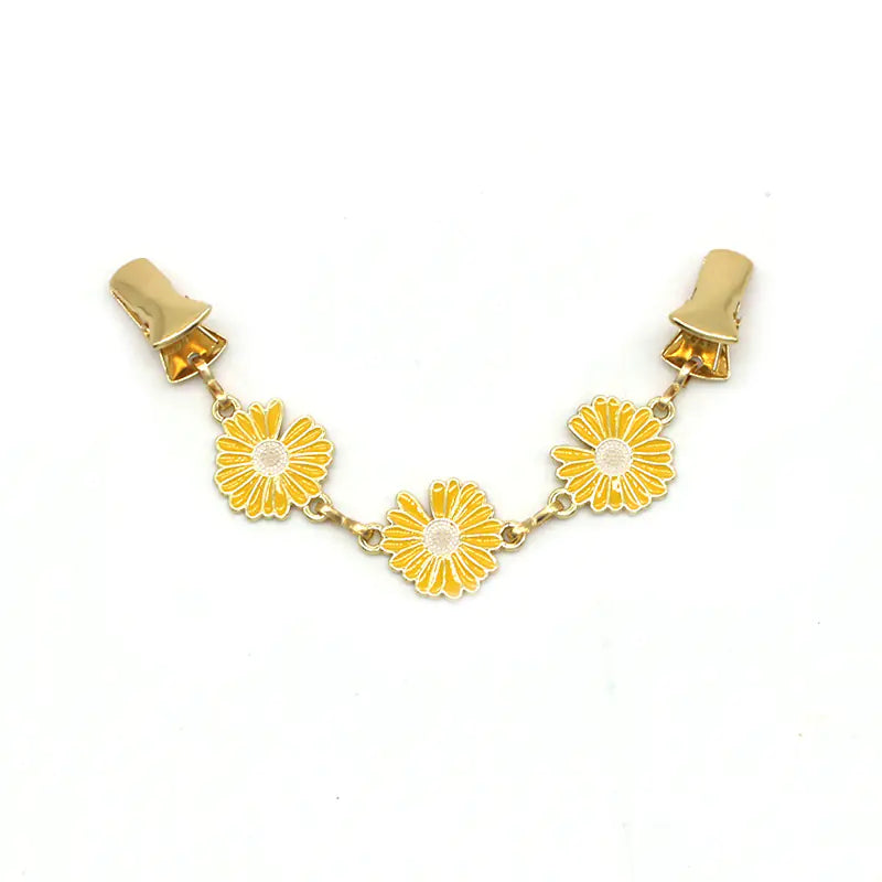 Daisy Brooch Pin with Alloy Scarf Clip for Fashion