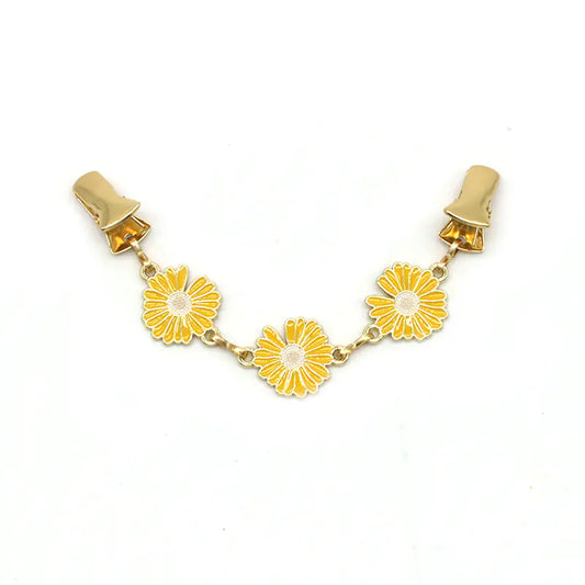 Daisy Brooch Pin with Alloy Scarf Clip for Fashion