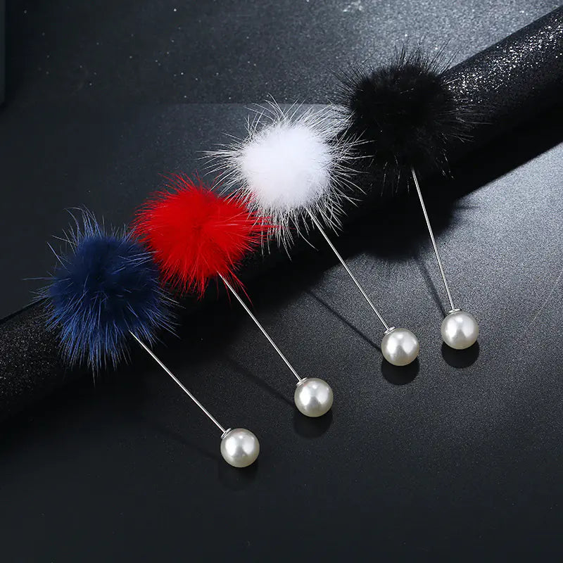 Mink Fur Brooch with Creative Pearl Pom-Pom Design
