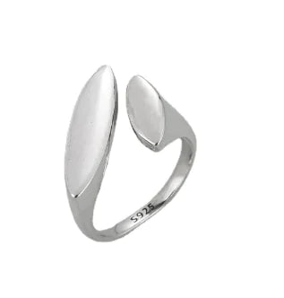 Adjustable Diamond-Shaped Ring (925 Silver)